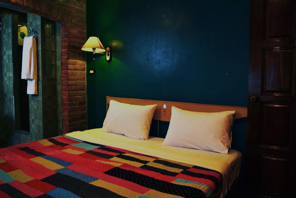 Brickhouse Ayutthaya Guesthouse Est 1986 Eksteriør billede