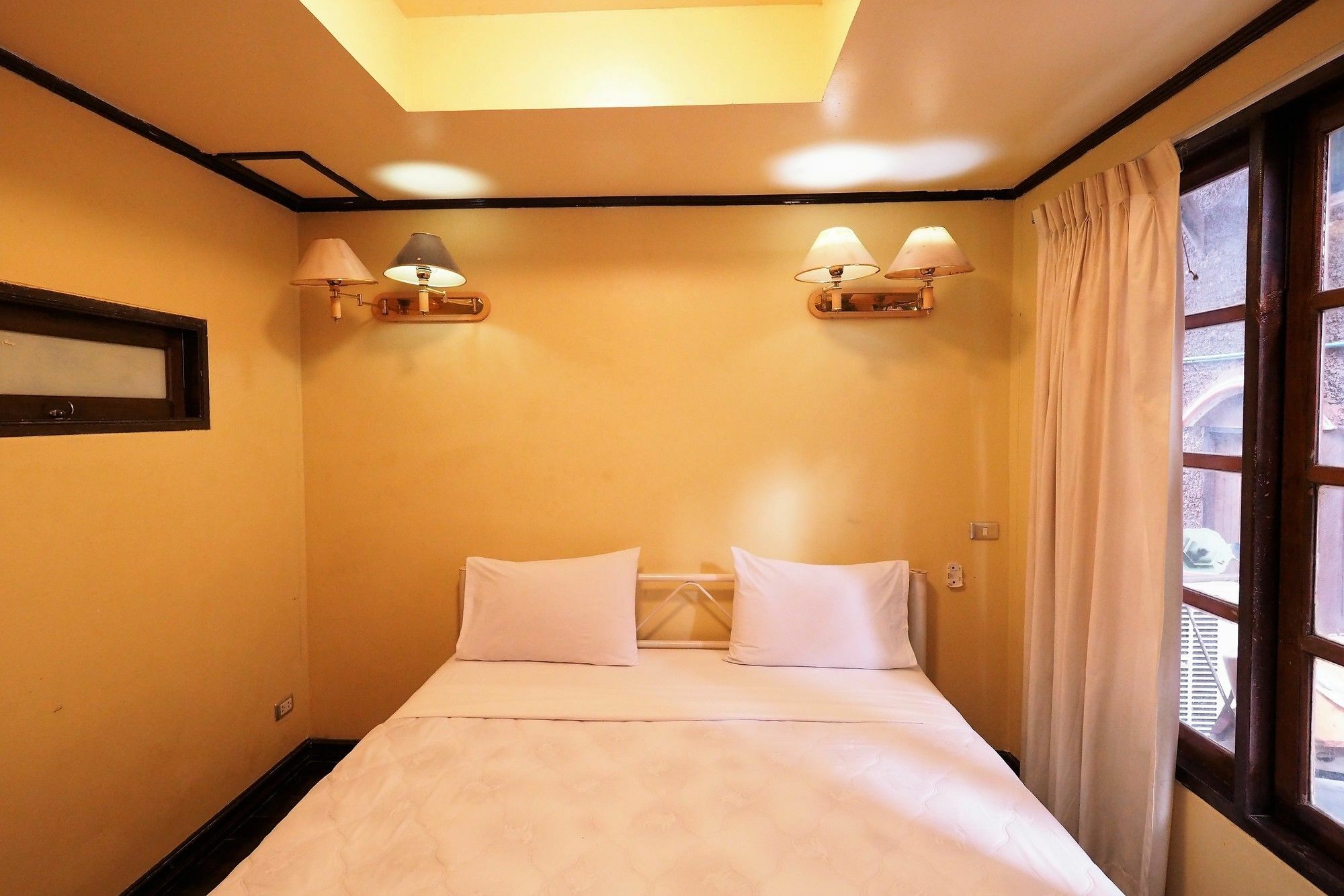 Brickhouse Ayutthaya Guesthouse Est 1986 Eksteriør billede