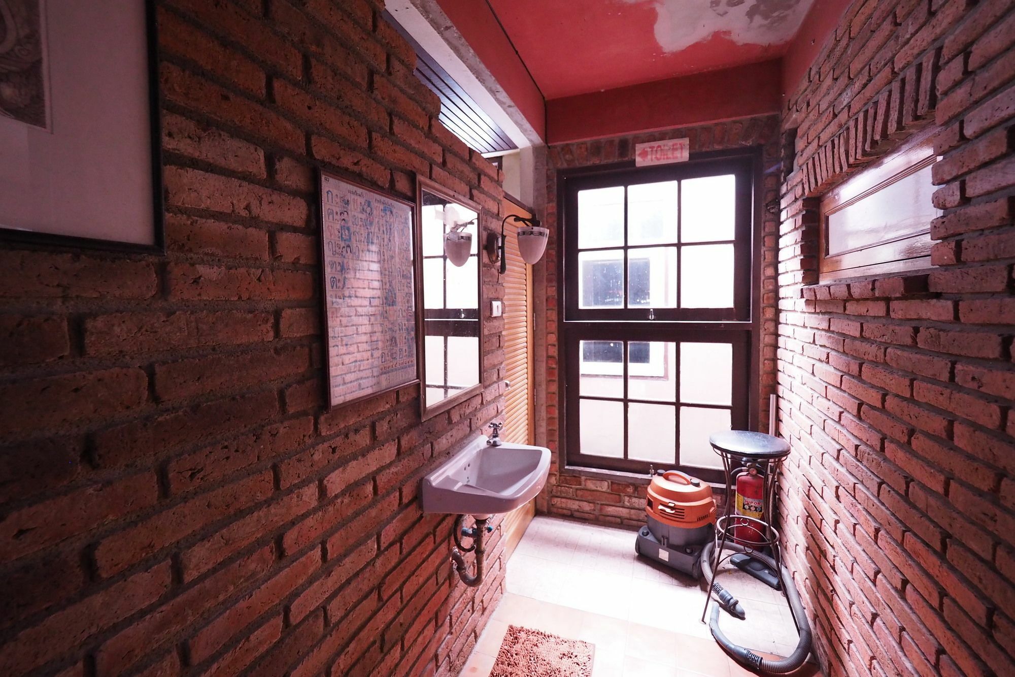 Brickhouse Ayutthaya Guesthouse Est 1986 Eksteriør billede